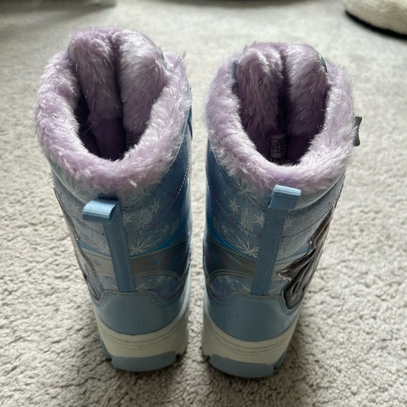 Disney Frozen II Snow Boots - Barely Worn! - Picture 2 of 7